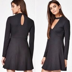 Kendall & Kylie Choker Keyhole Textured Fit Flare Skater Dress XS Trendy Chic